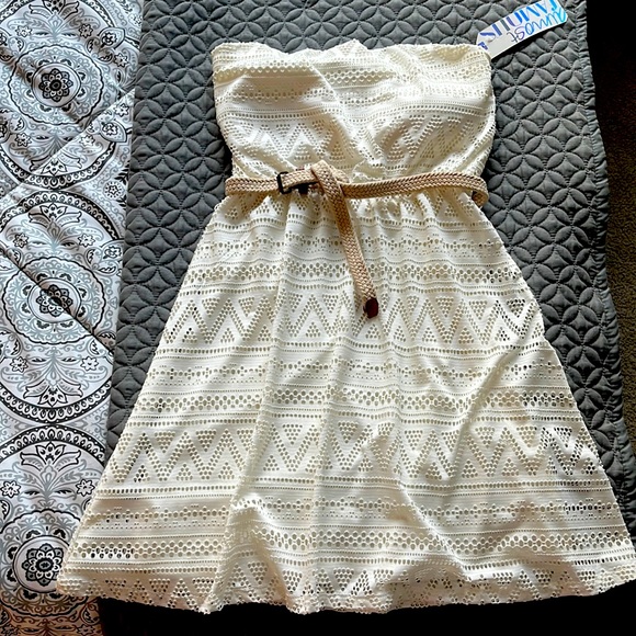 Almost Famous ivory strapless dress - Picture 1 of 2